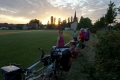 Heute mal Ãbernachtung am Sportplatz. Nicht auf dem Rasen (heilig - schon klar!), sondern eben daneben.