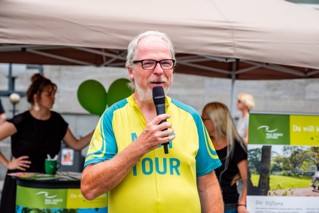 Peter während Infostandaktion der MUT-TOUR 2019 in Halle