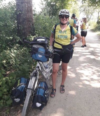 Antoniya neben Tandem während MUT-TOUR 2019