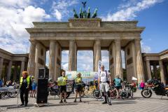 MUT-TOUR-2026_Berlin_Aktion_Fellow-Ride_Andreas-Stenzel